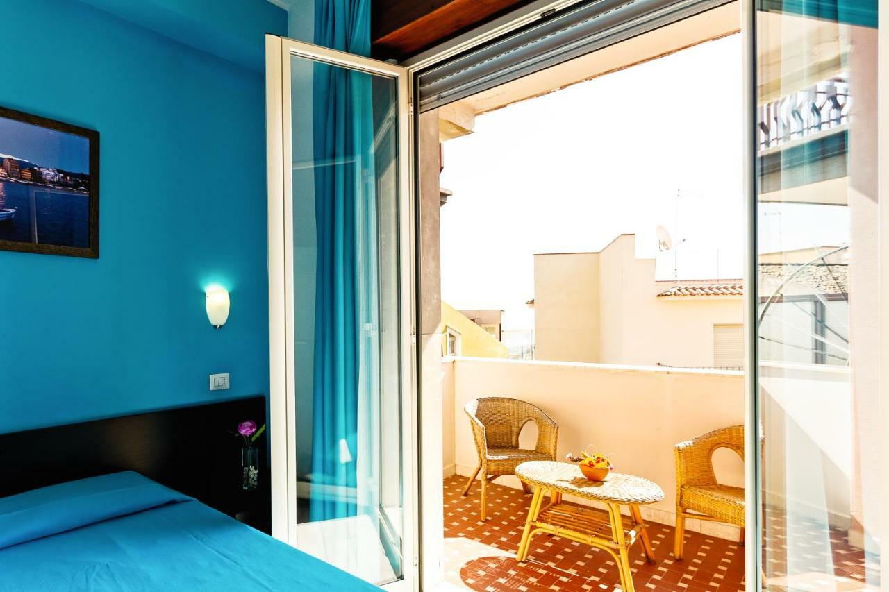 Seaview Terrace Sunny Apartment Giardini Naxos Exteriér fotografie